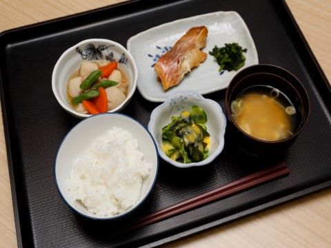 「リアンレーヴ市ヶ尾壱番館」お食事。栄養バランス抜群のお食事をご提供させていただきます。
