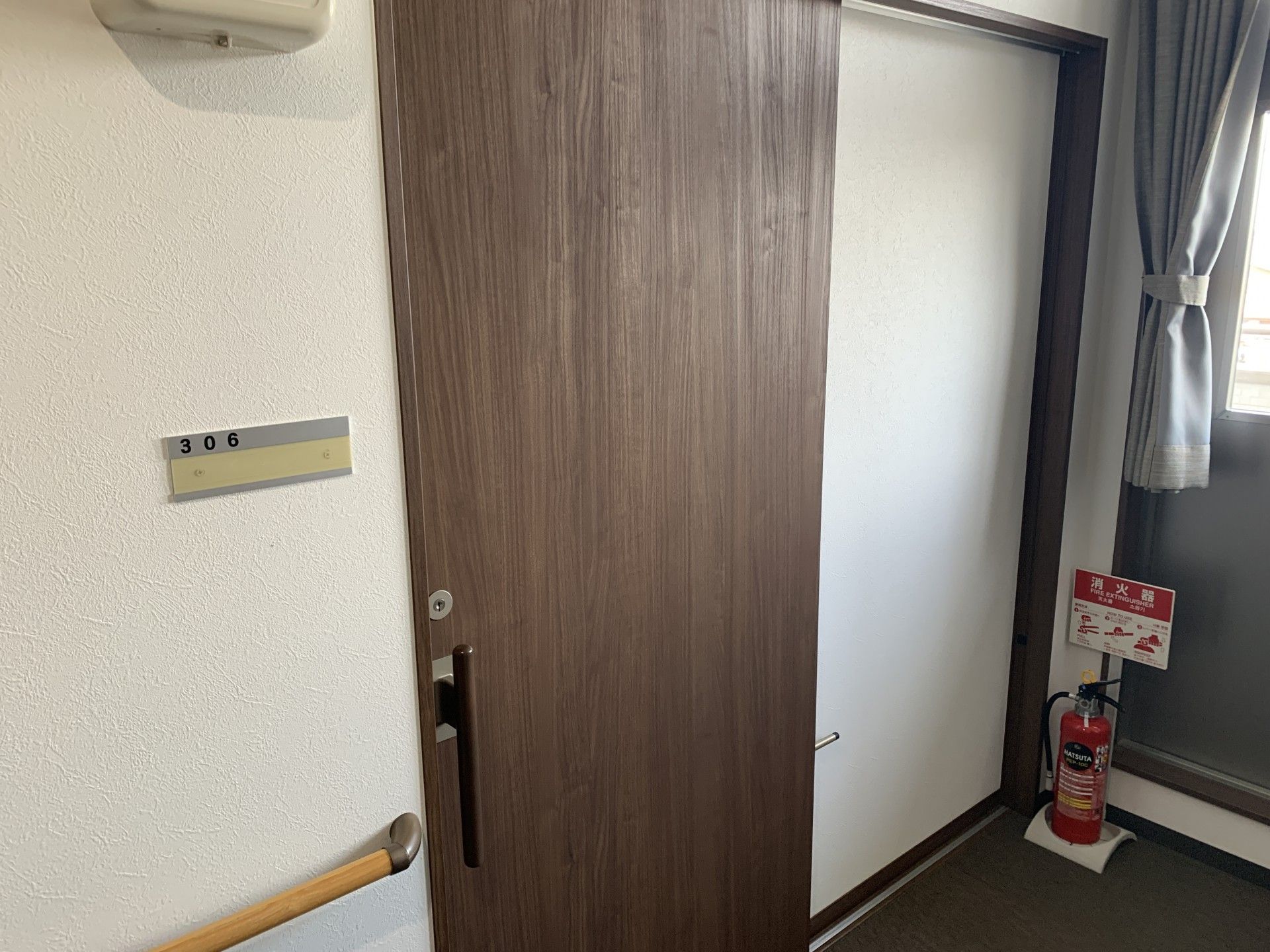 306号室の入口