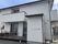 白い外壁の建物