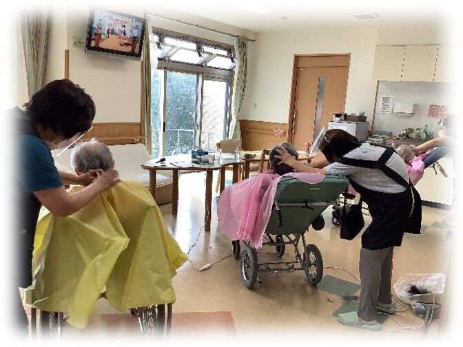 ケアサロンの理美容活動