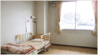 明るい個室の一角