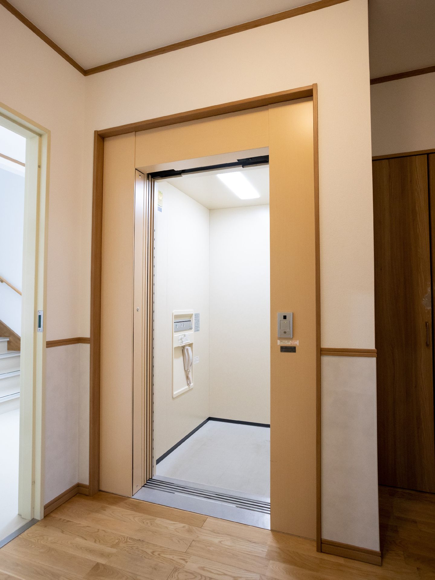 館内を移動いただけるエレベーター