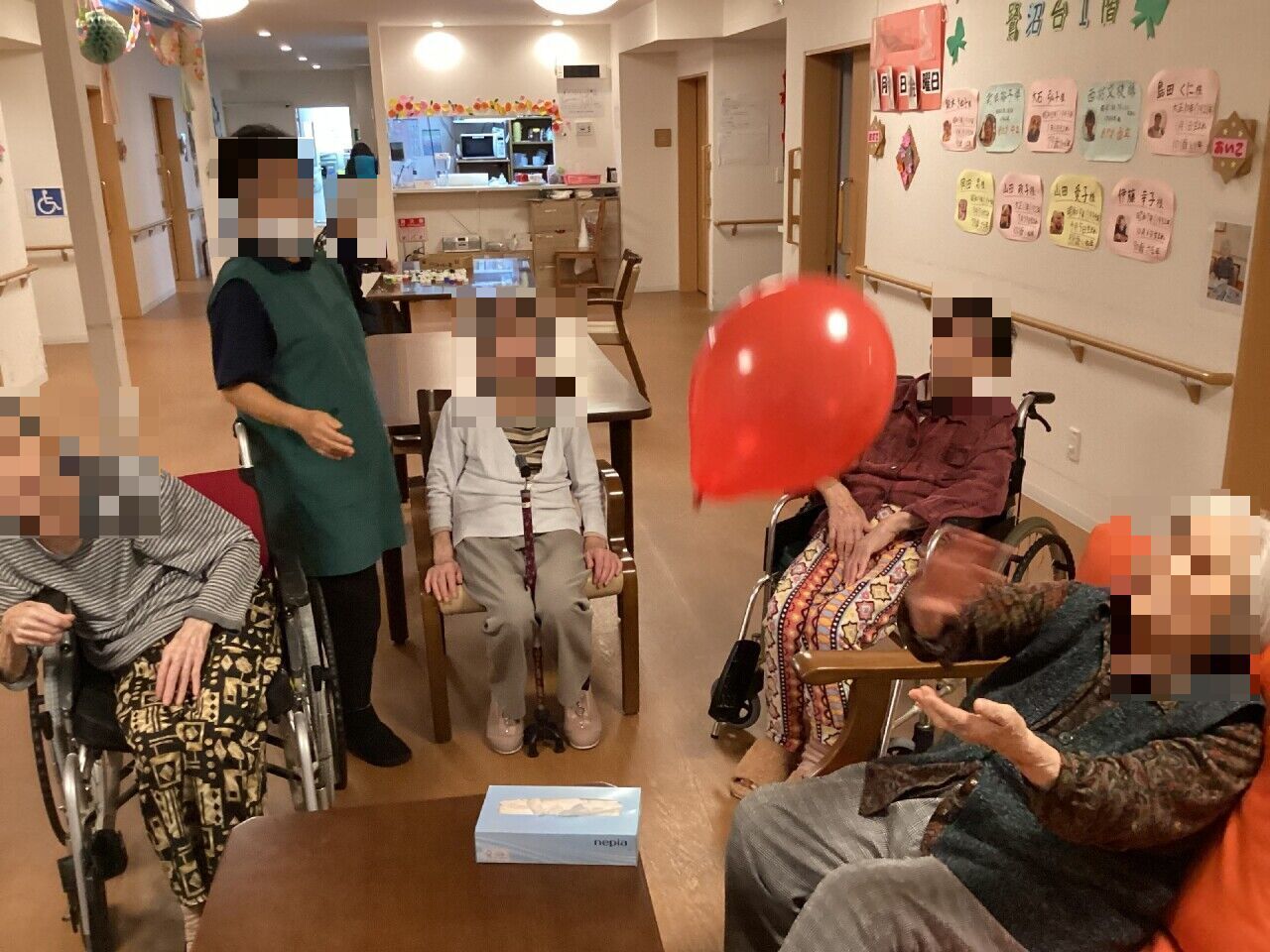 明るく広々とした居室