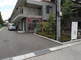 広々とした施設のエントランス