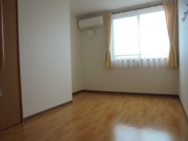 明るい個室の一角
