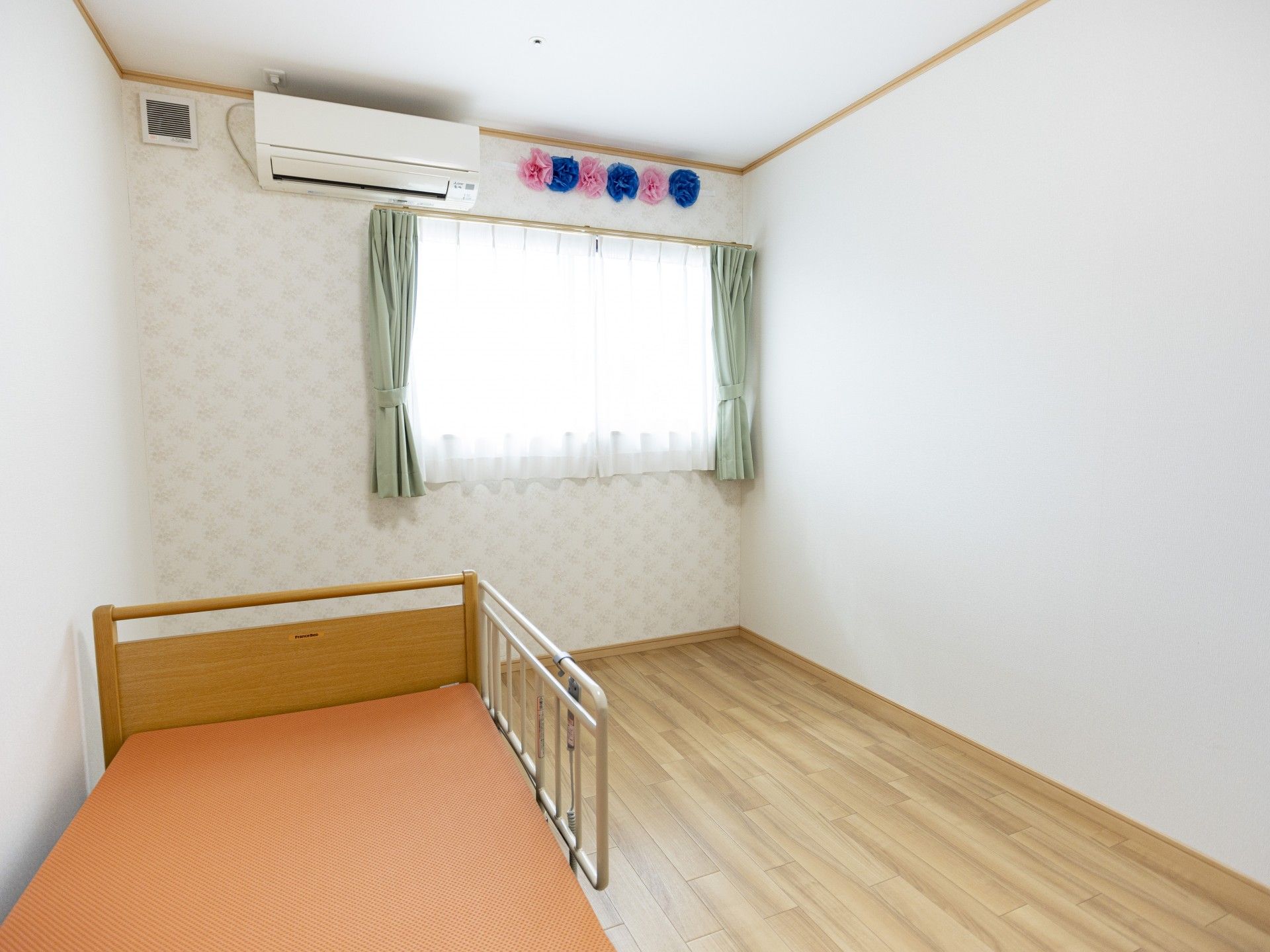 シンプルな個室