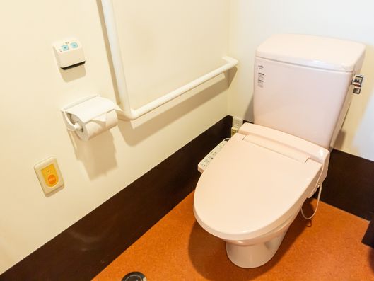 ウォシュレット付きのトイレ