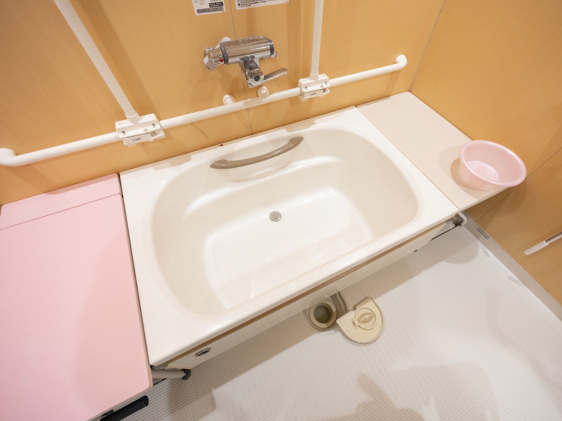 安全な浴室設備