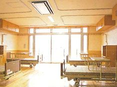 明るい居室の一角