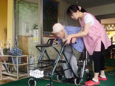 優しいサポートの場面