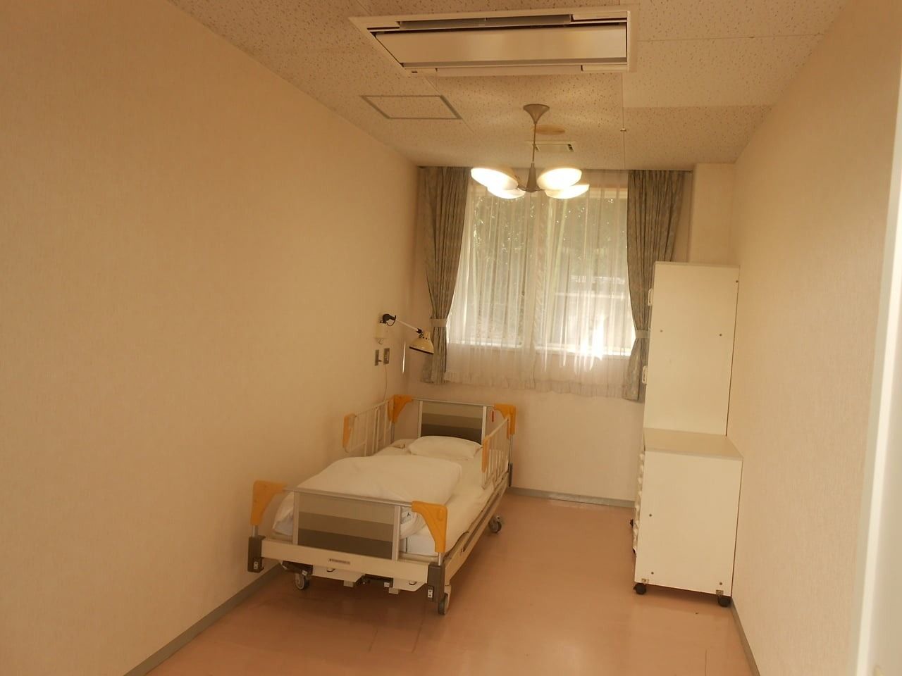 シンプルな個室