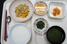 栄養バランスの食事提供
