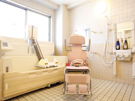 車いす専用浴室