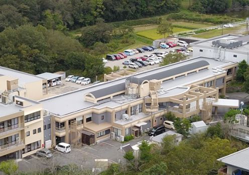 広々とした施設全景