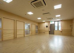 広々とした明るい活動室