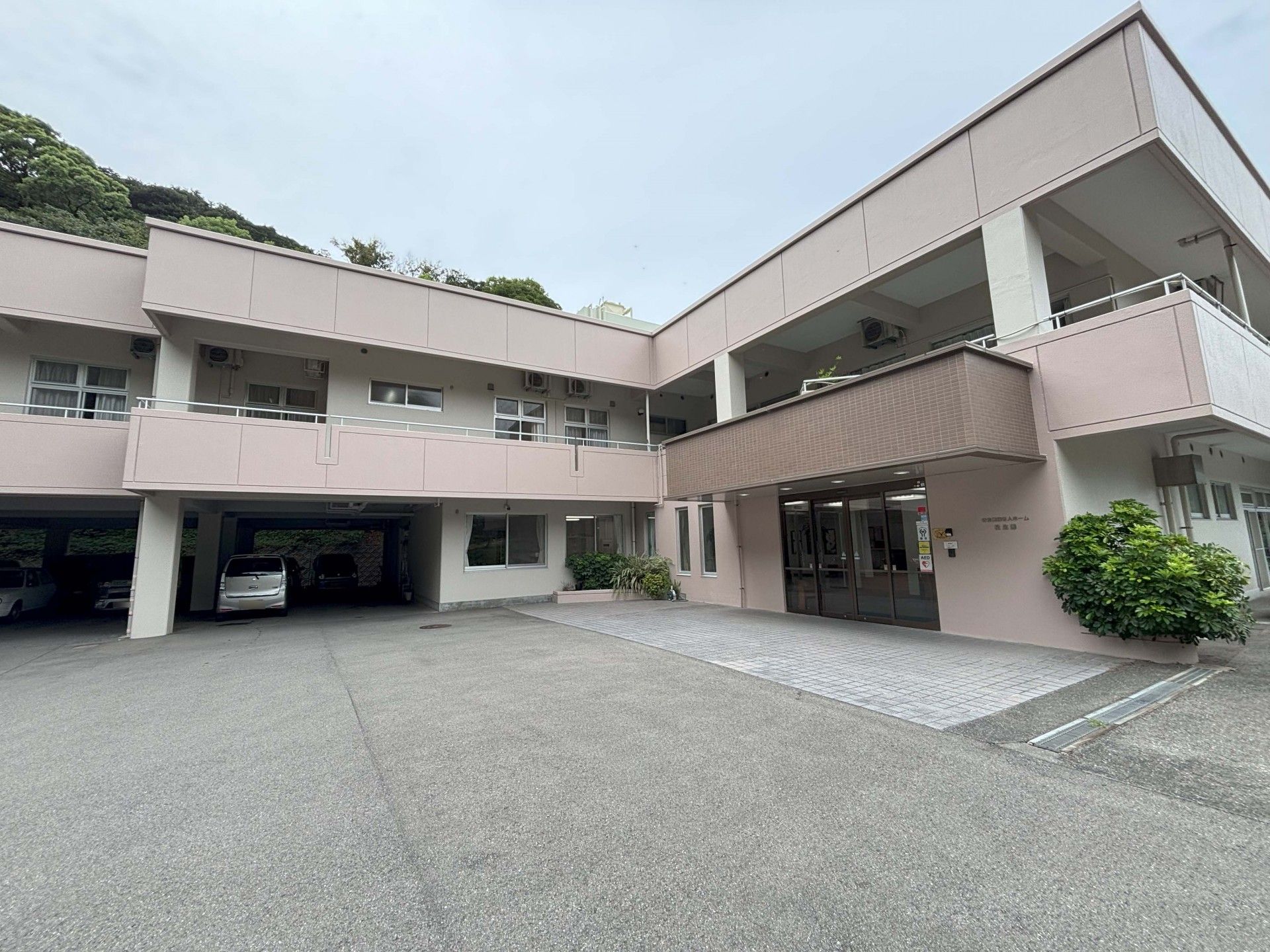 エントランスの外観