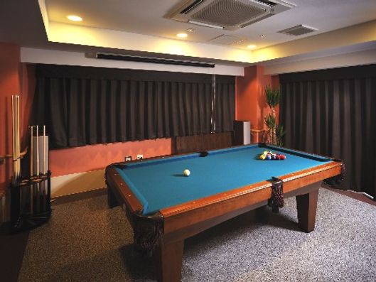 ビリヤードルーム