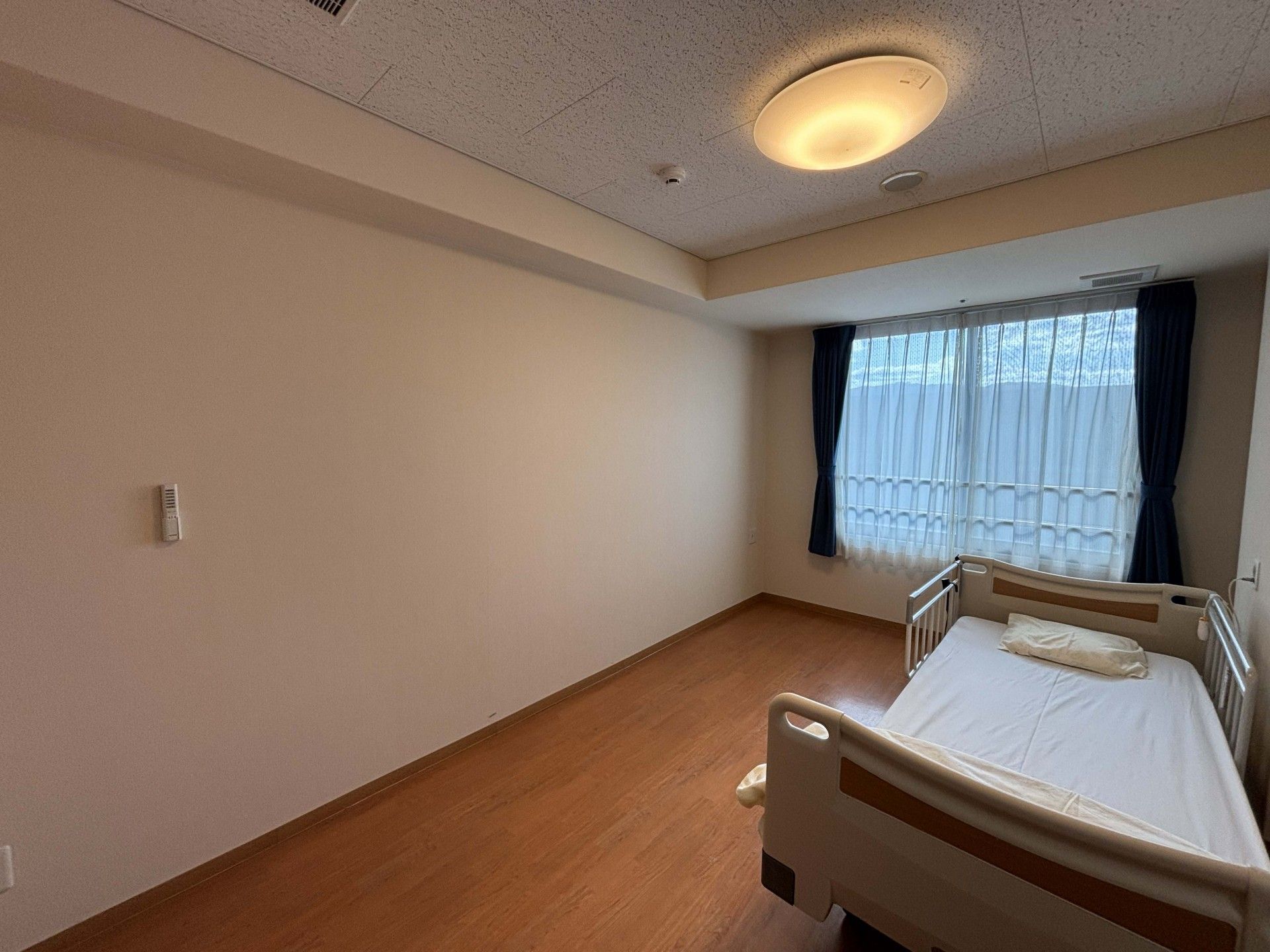 落ち着いた雰囲気の居室