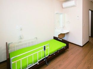 快適な個室の寝室