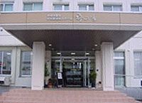 入り口が広い建物正面