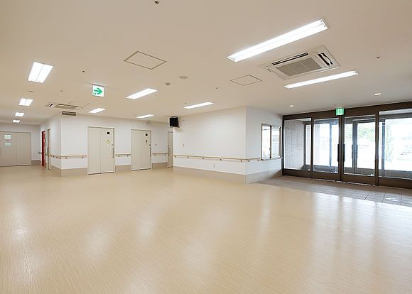 広々とした明るい空間