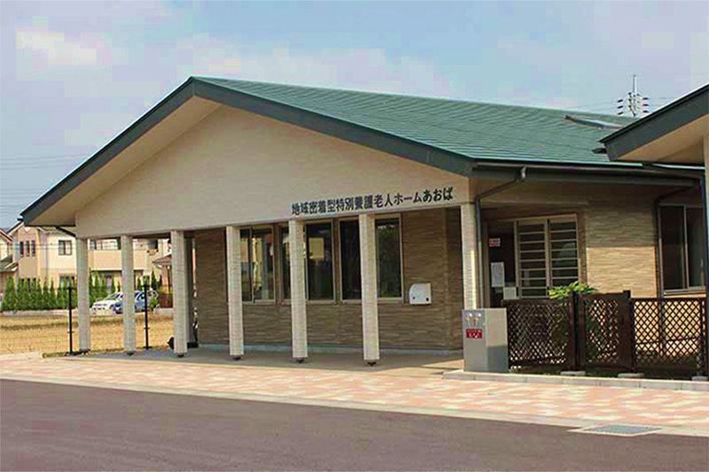ゆったりとした入口の建物
