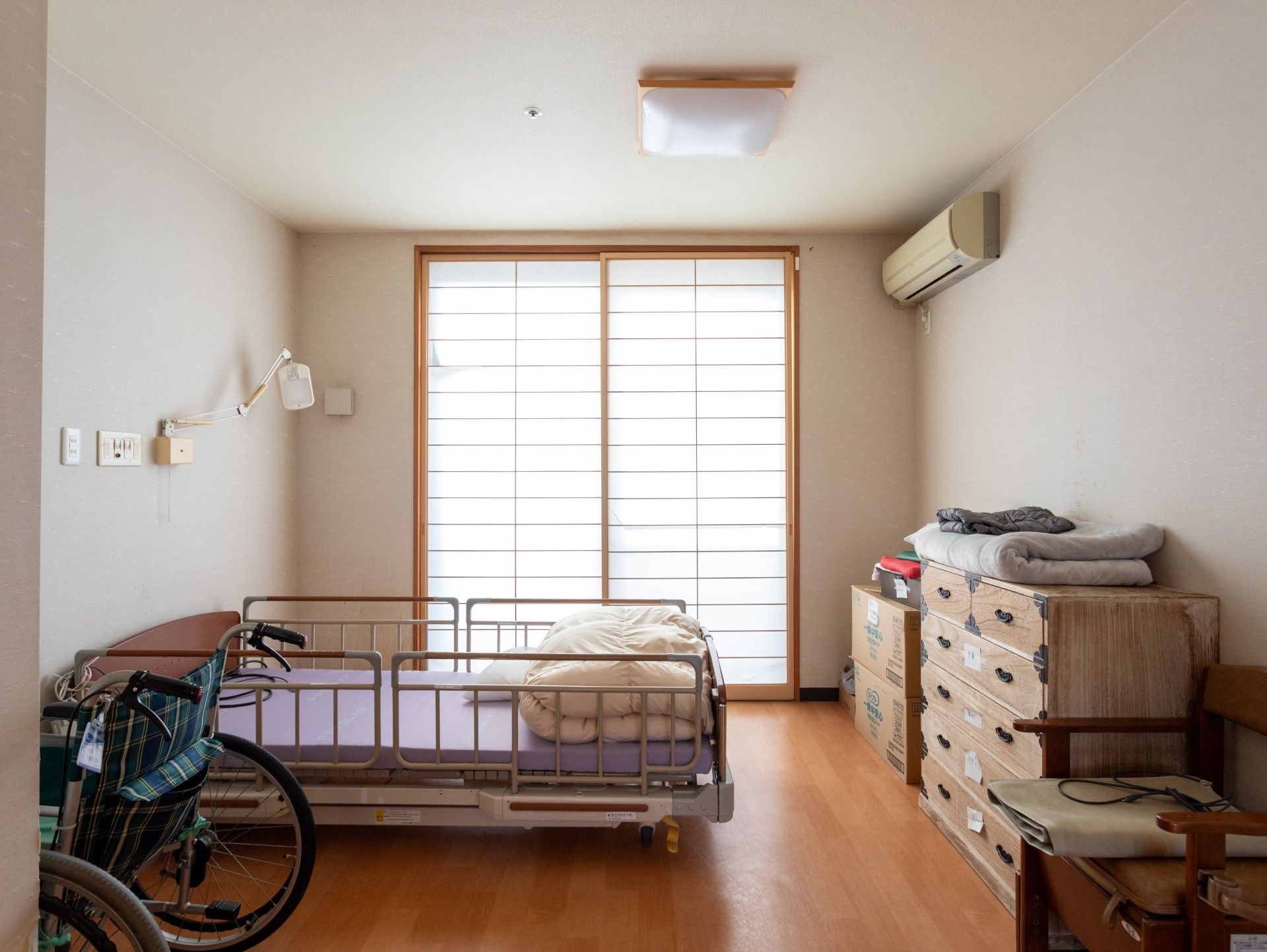 落ち着いた雰囲気の居室