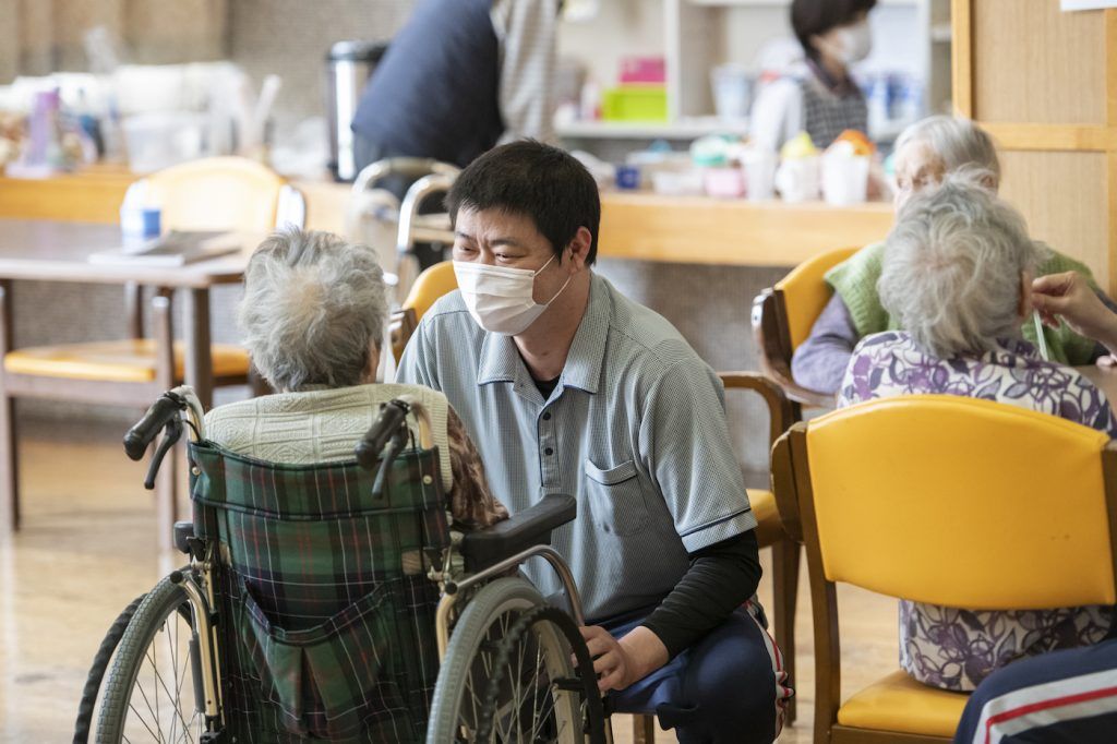 ケアワーカーと利用者の会話