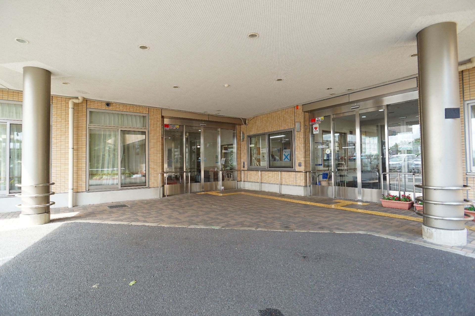 自動ドアのある玄関