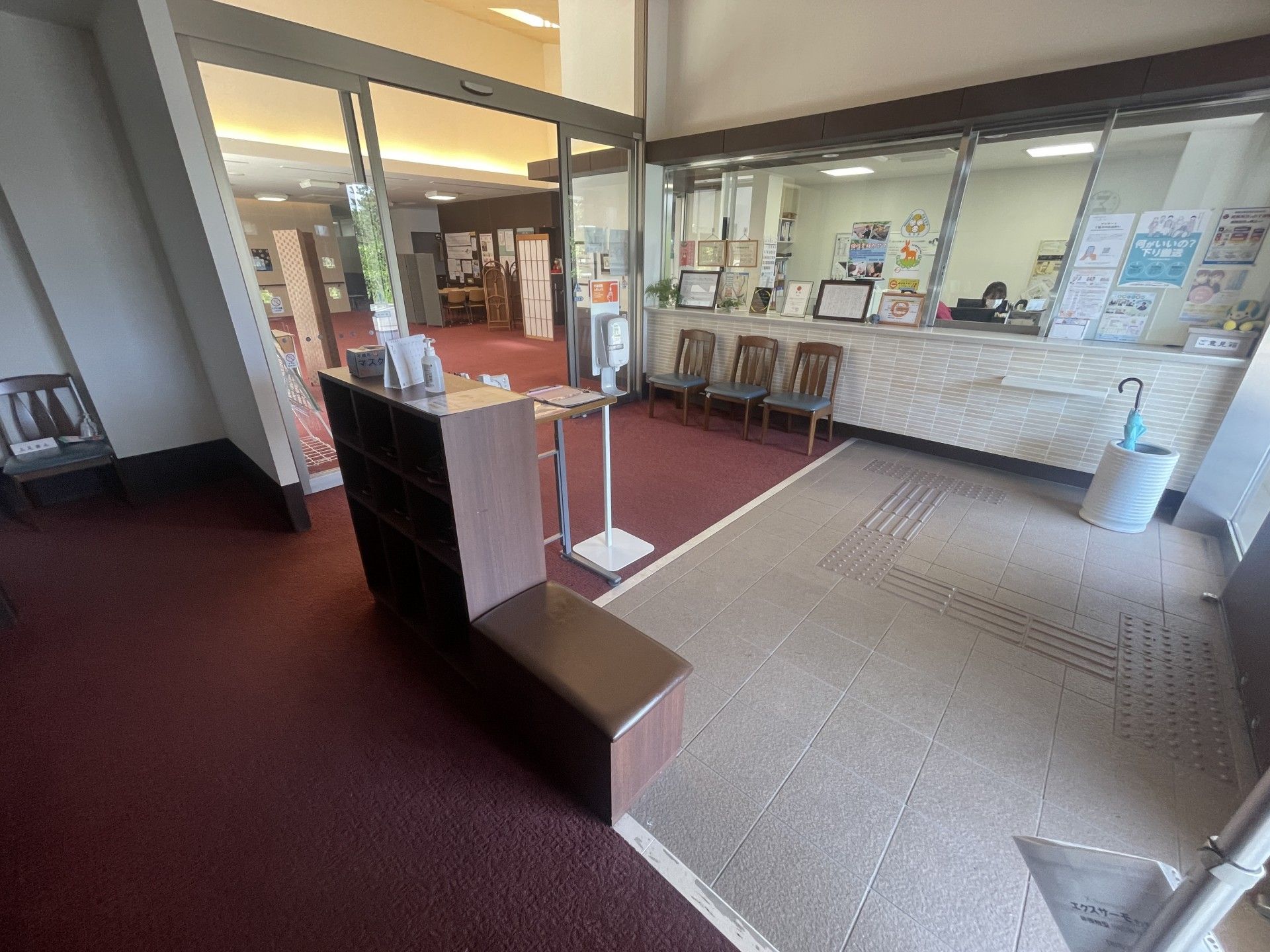 受付と待合スペース