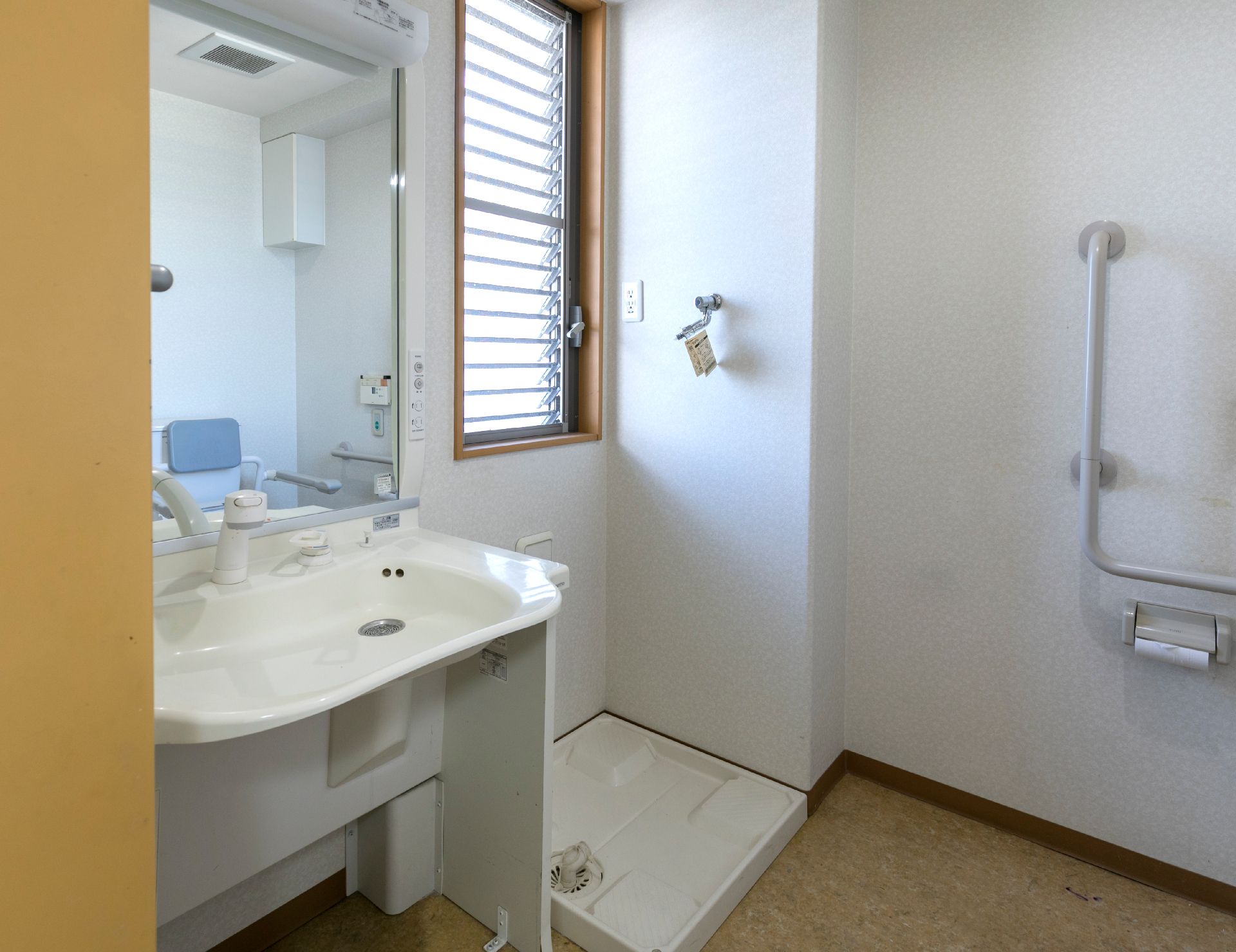 トイレ内に設置された洗面台
