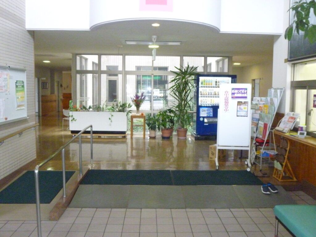 明るいエントランスホール