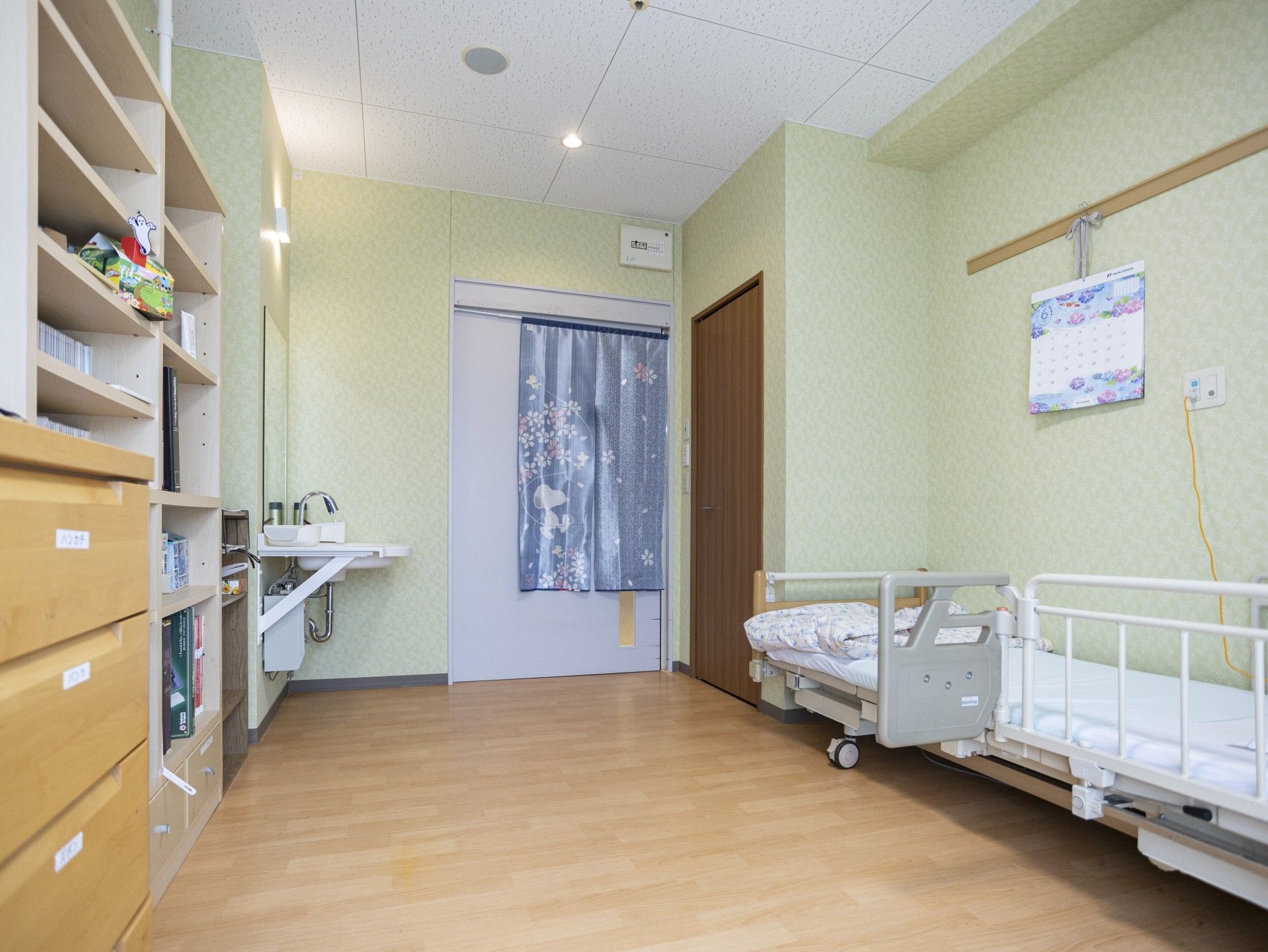 落ち着いた雰囲気の居室