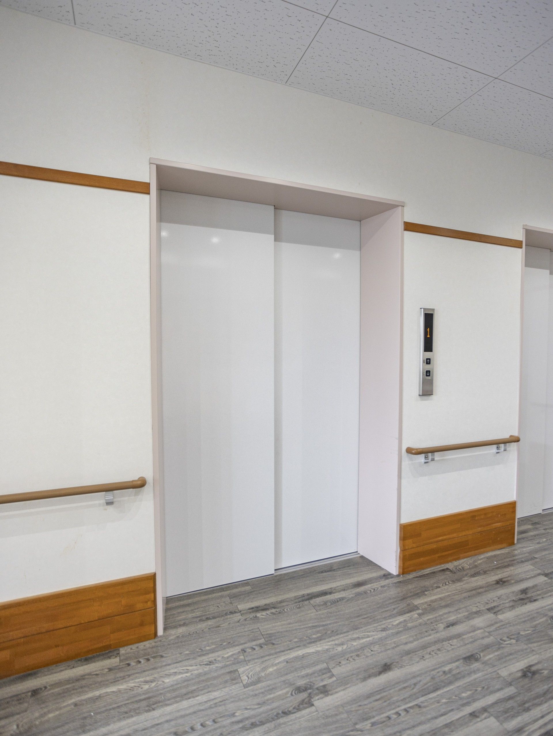 安全な移動を支えるエレベーター