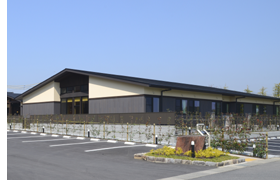 ゆったりとした施設外観