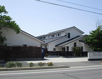 ゆとりある施設の外観