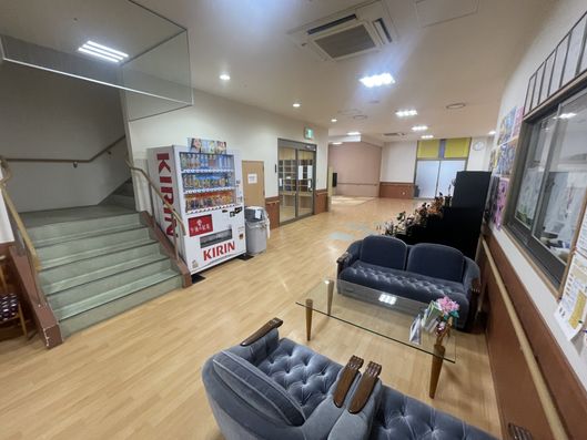 ラウンジ
