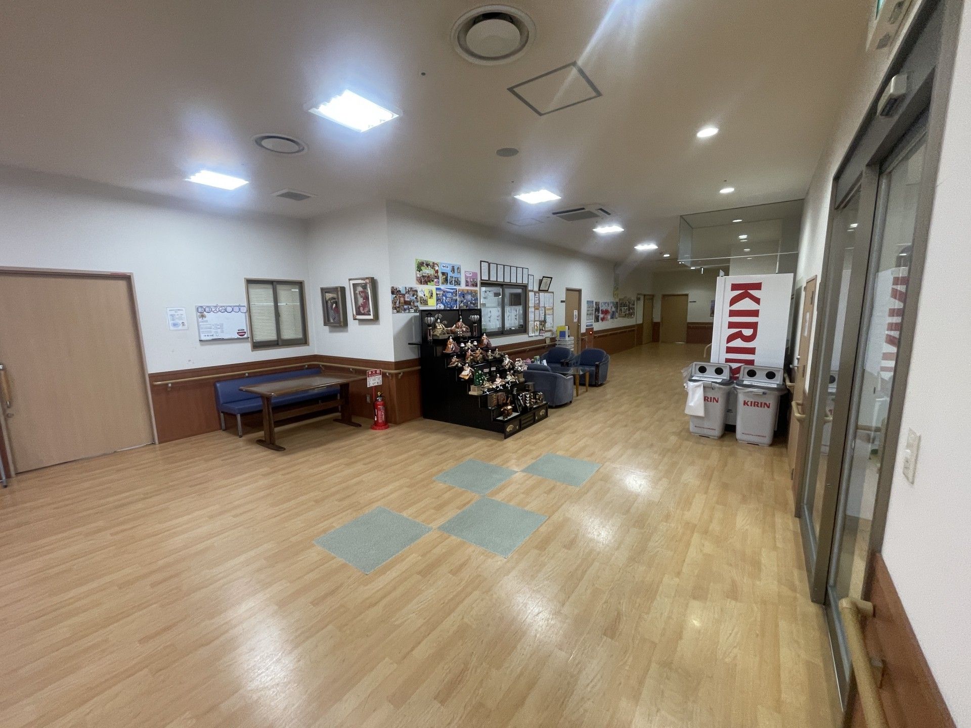 広々とした廊下