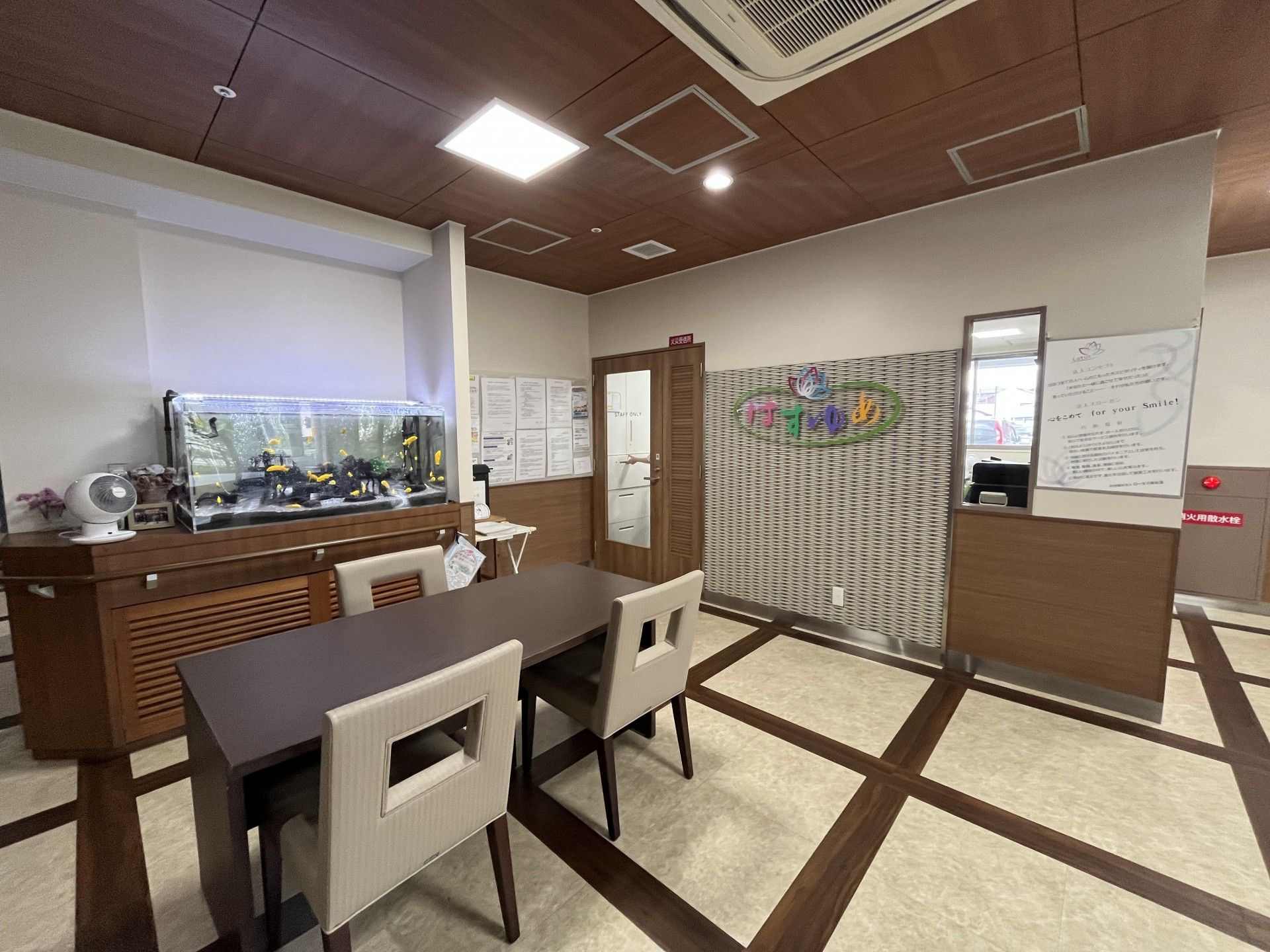 受付近くの待合スペース