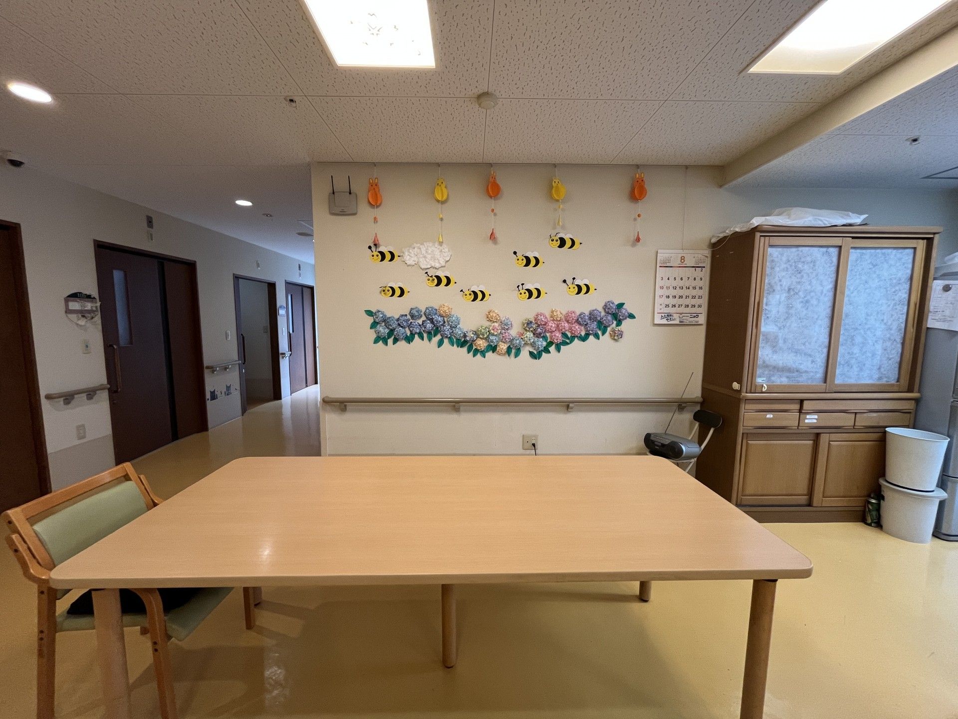 手作り装飾のある壁