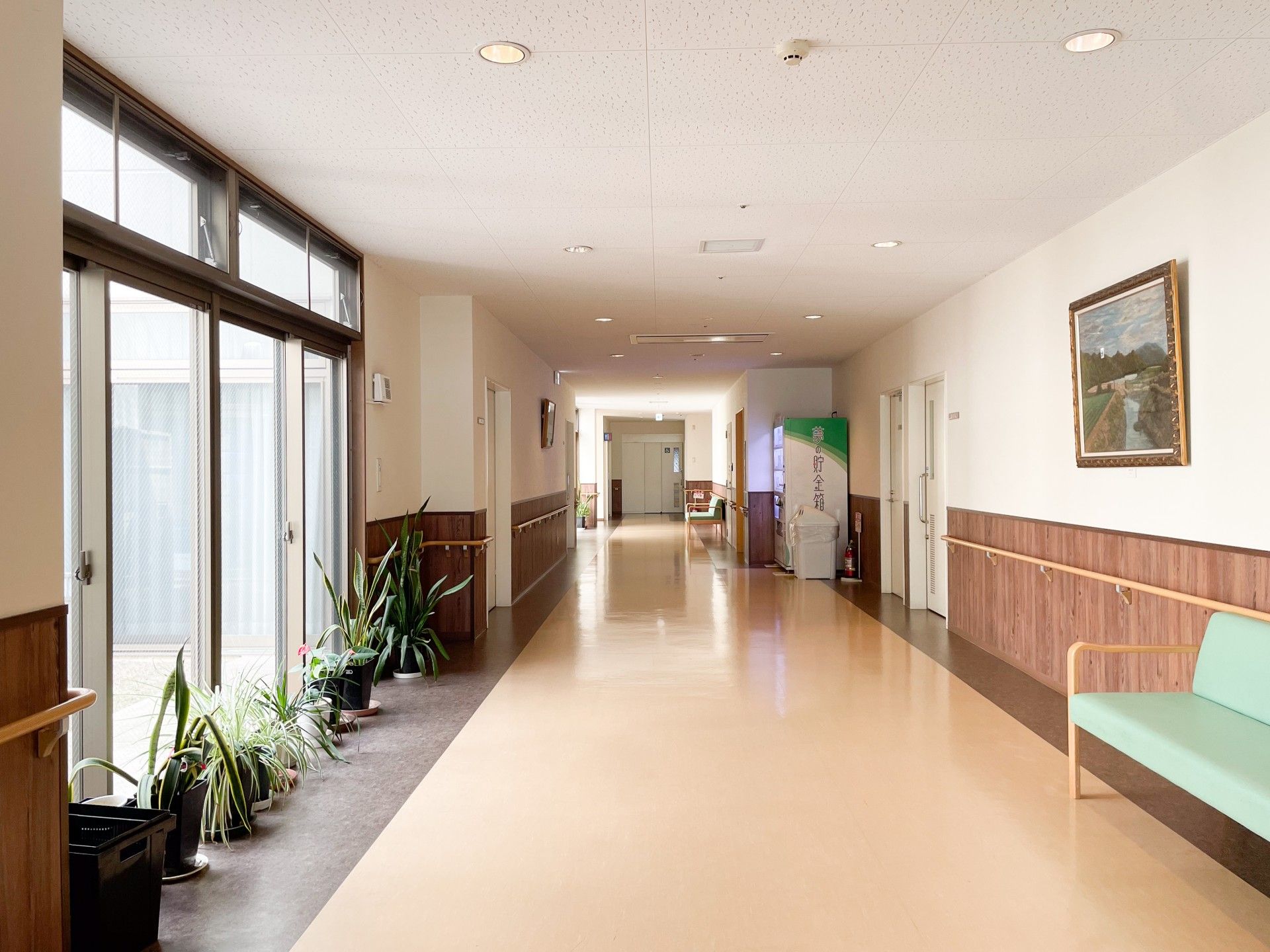明るい廊下