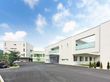広々とした建物の外観