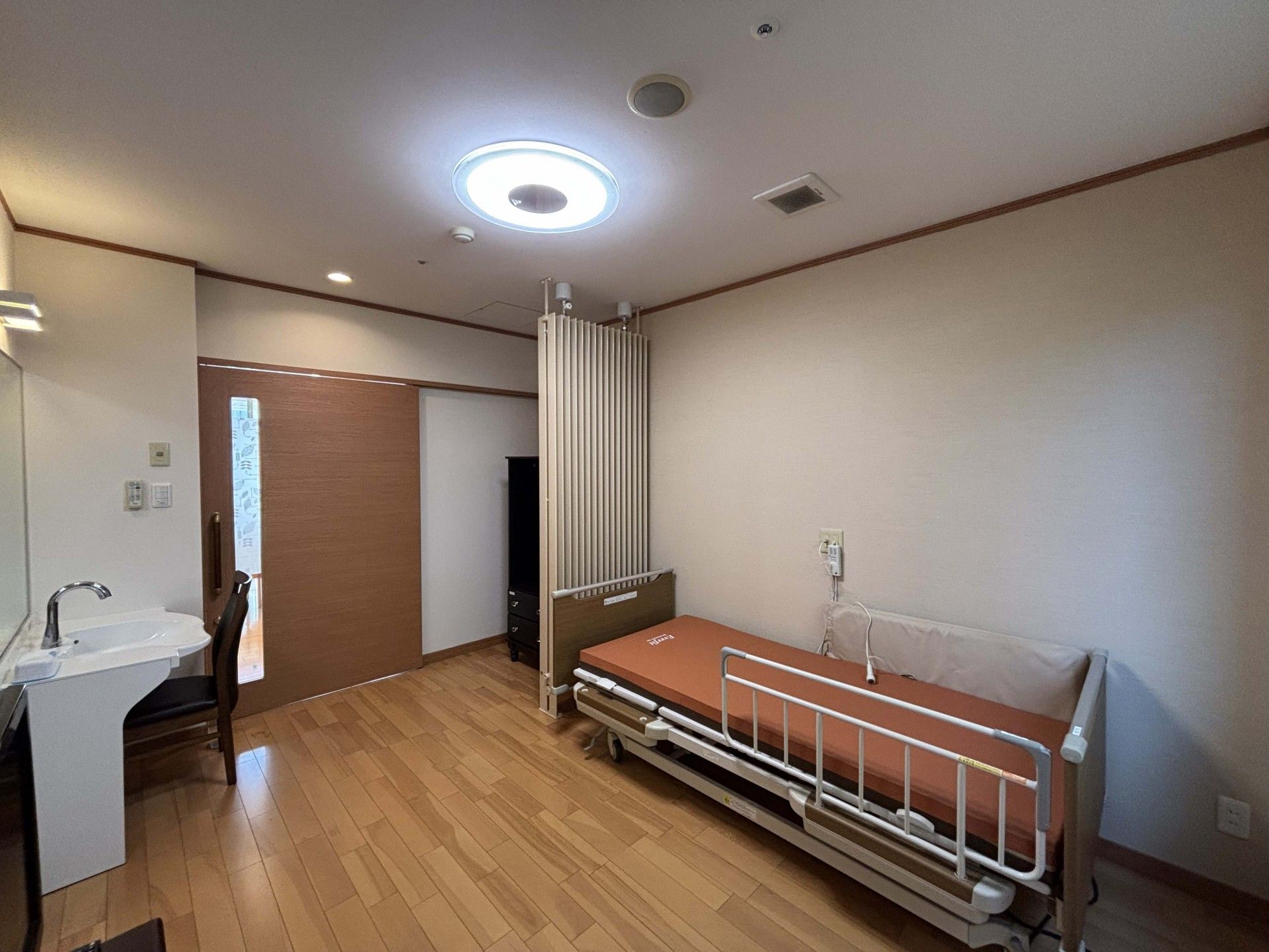 落ち着いた個室の様子