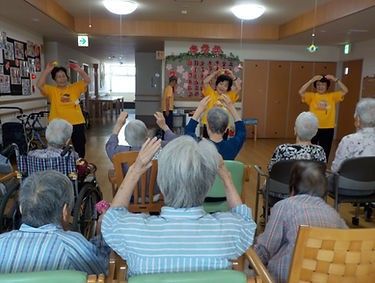 活動する人々の共有スペース