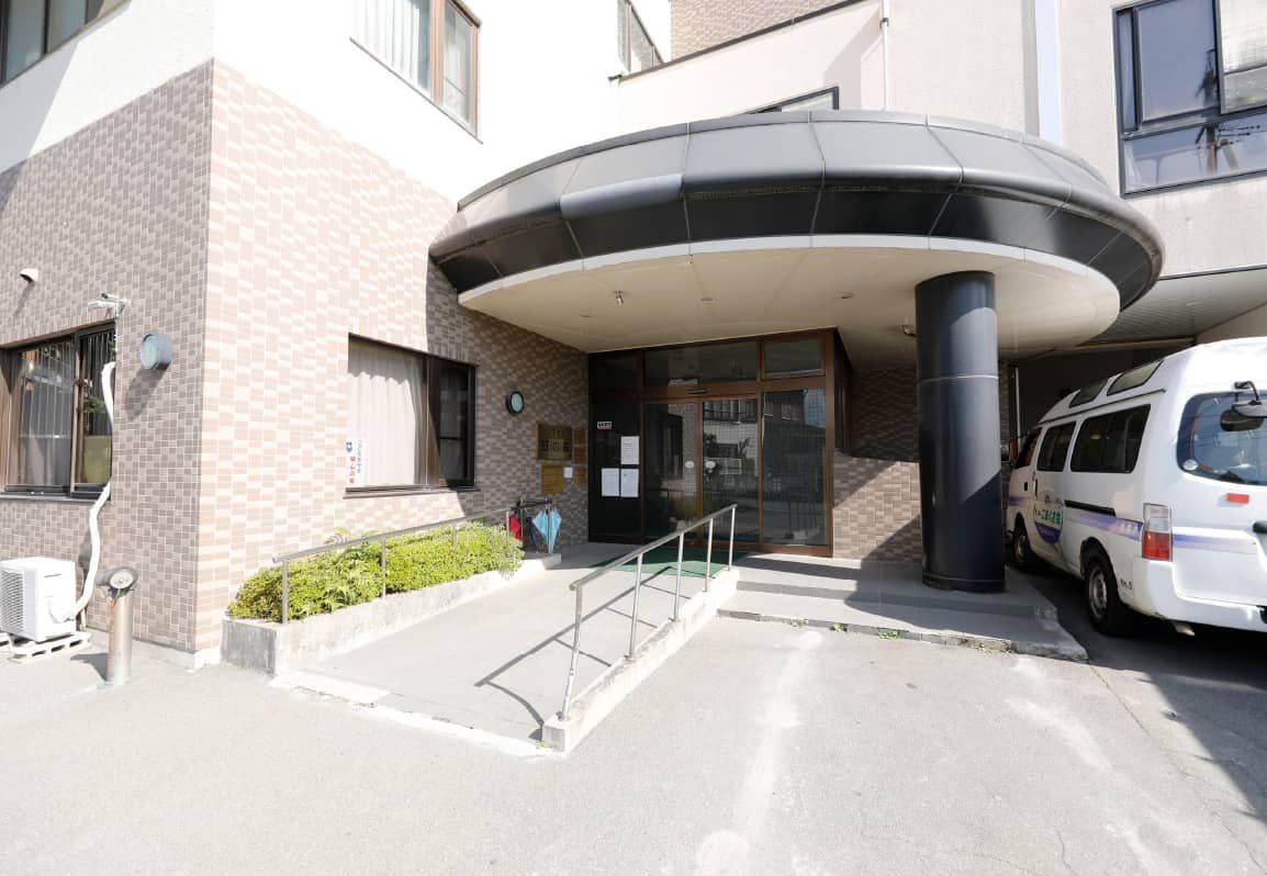 エントランスの外観