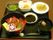 「あずみ苑 グランデ三咲」の食事。マグロの鉄火丼。