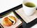 午後のひと時を楽しむことができる。煎茶とアンデニッシュでほっとひと息、憩いの時間が持てる。穏やかなひと時を過ごせる。