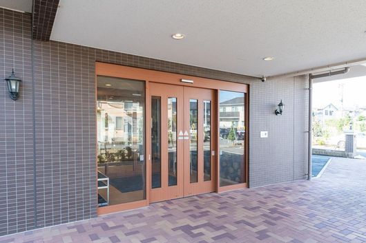 外観エントランス