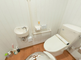 バリアフリーのトイレ設備が整った部屋