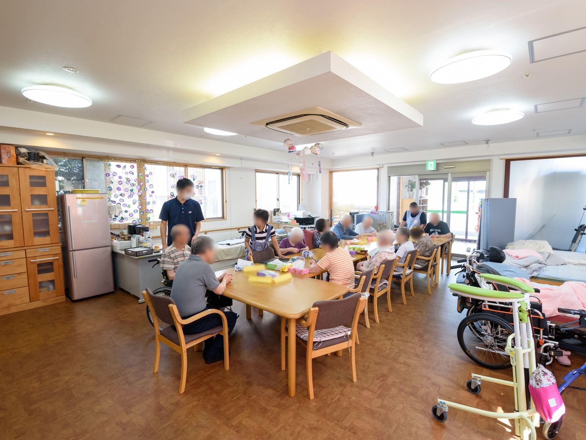 入居者さまが集まって、小物づくりなどの手仕事ができる共有スペース